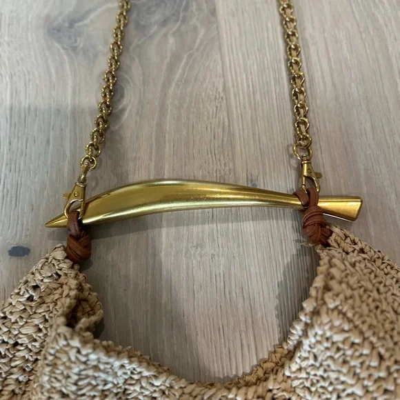 Elegant Tan Woven Bag with Gold Handle - Picture 6 of 8